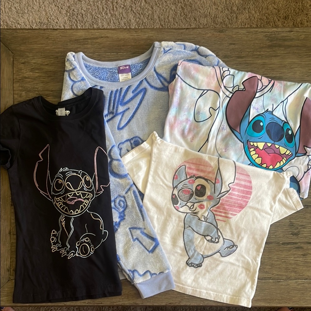 Stitch Graphic T-Shirts and Sweatshirt Set of 4 Sz M